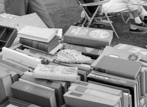 Flohmarkt in der Bonner Rheinaue